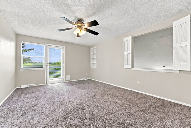 Building Photo - $2,940.95 - 3 bed 2.5 bath Home in Centennial with Central AC, and Great Backyard Space!