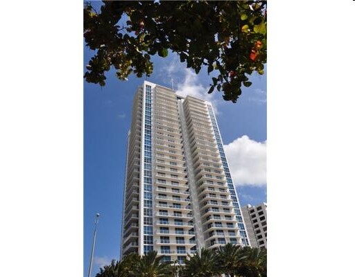 Building Photo - Ocean Palms