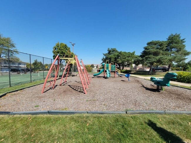 Building Photo - 724 Whitesail Dr