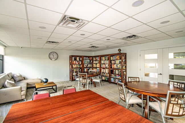 Building Photo - 3800 Galt Ocean Dr