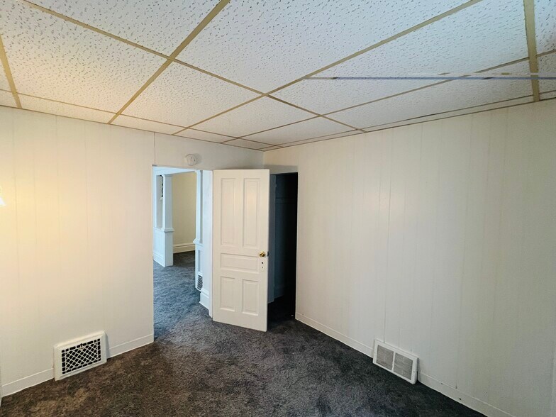 Building Photo - 2018 62nd St