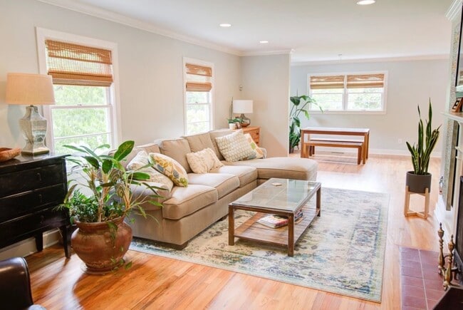 Primary Photo - 650 Auburn Dr