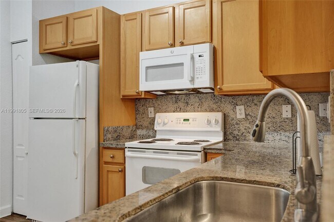 Building Photo - 6001 SW 70th St