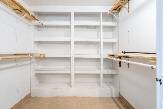Building Photo - 200 Fannin St
