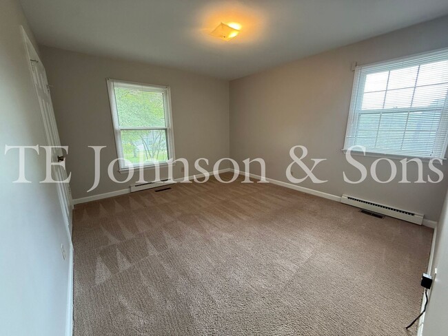 Building Photo - 2722 Winslow Ln