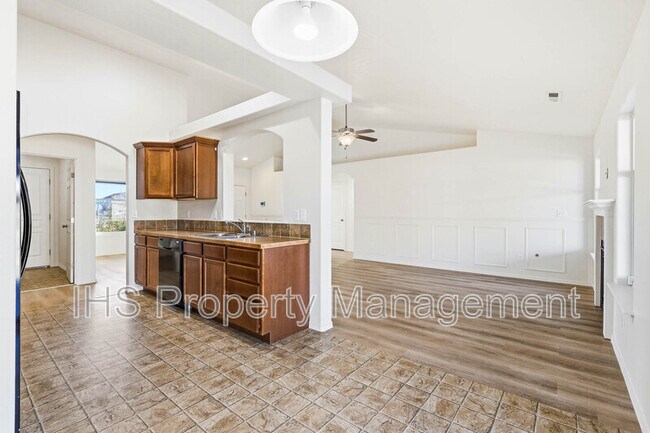 Building Photo - 6218 Ochoco Ln