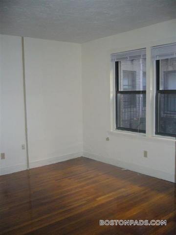 Building Photo - 19 Peterborough St