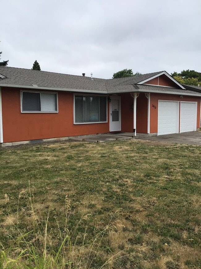 Building Photo - Large 2 bed 1 Bath