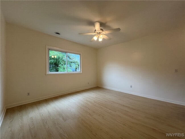 Building Photo - 15 Abbottsford Pl