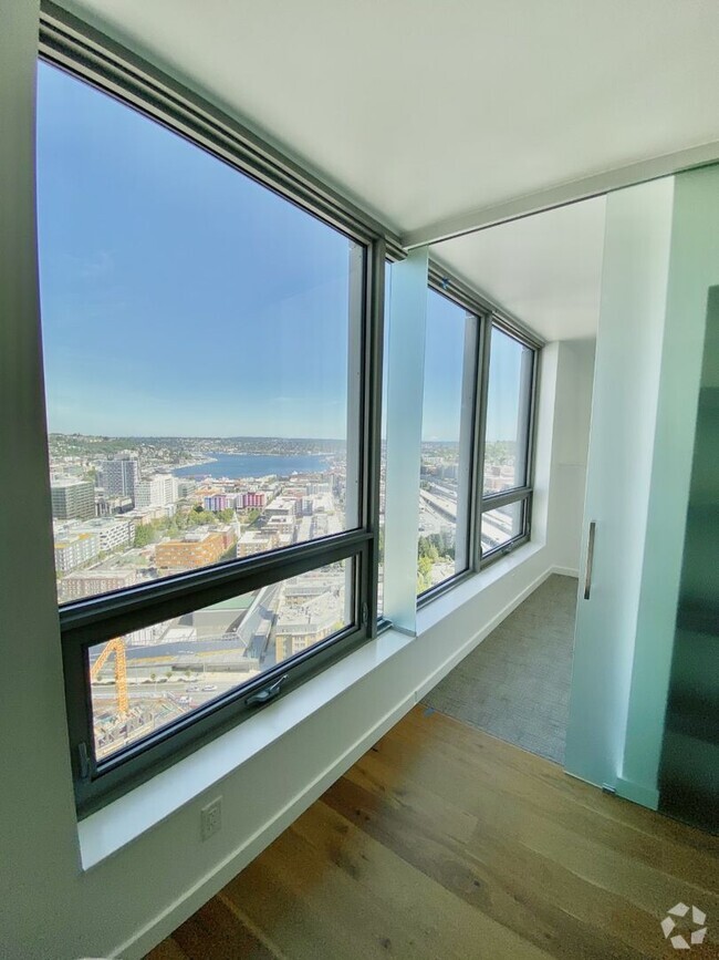 Building Photo - 1bd/1ba Seattle Condo
