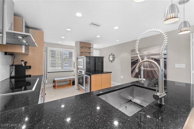 Building Photo - 3001 Sandpiper Bay Cir