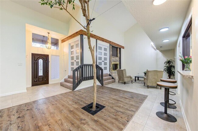Building Photo - 15754 Walkwood Dr