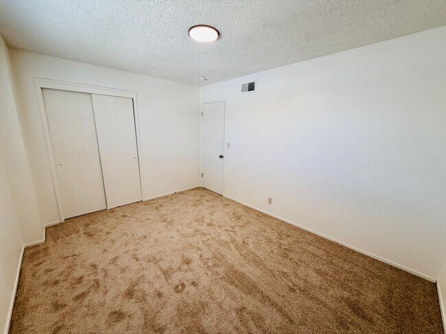 Building Photo - 203 W Benjamin Holt Dr