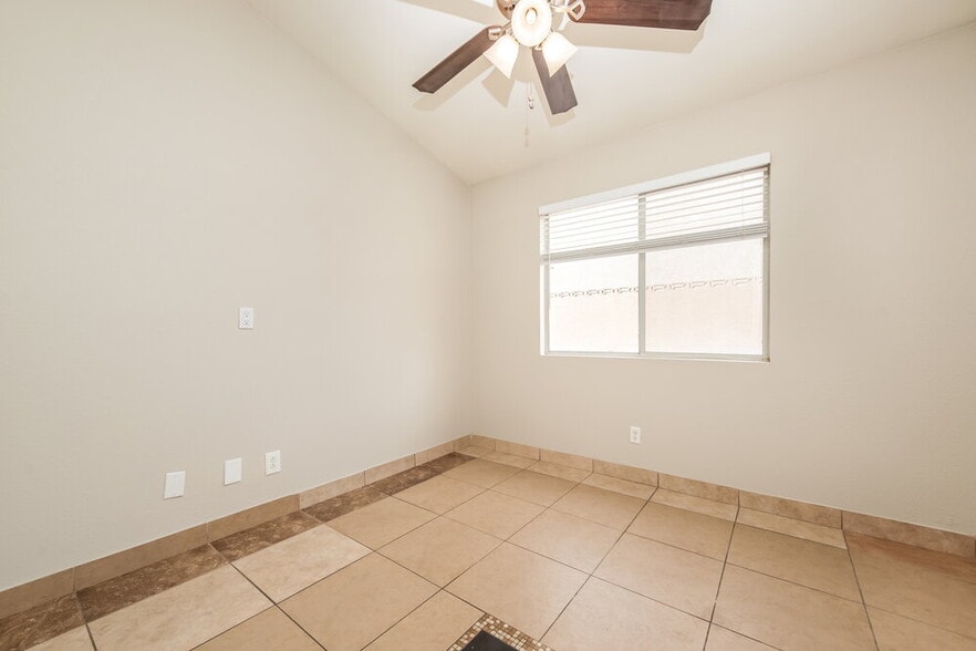 Building Photo - 1532 Helen Belle Dr