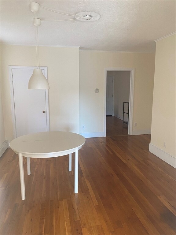 Building Photo - 47 Penn St