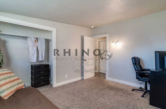 Building Photo - 617 E 925 N