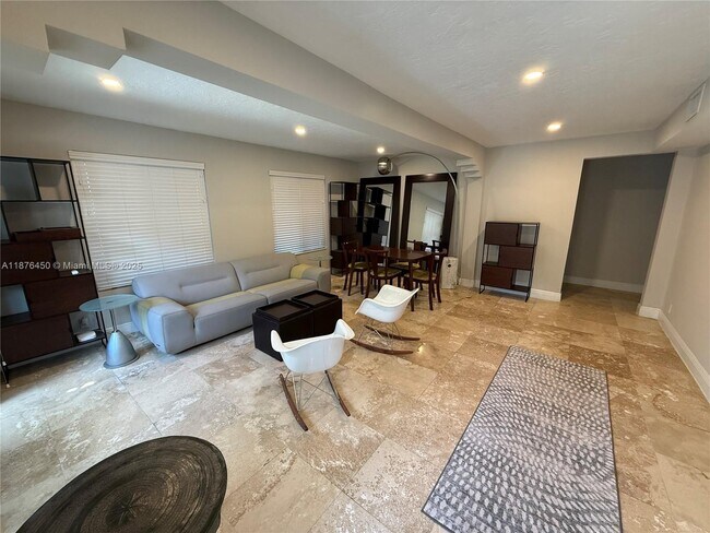Building Photo - 3775 Kumquat Ave
