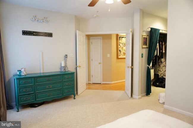 Building Photo - 25320 Lake Mist Square