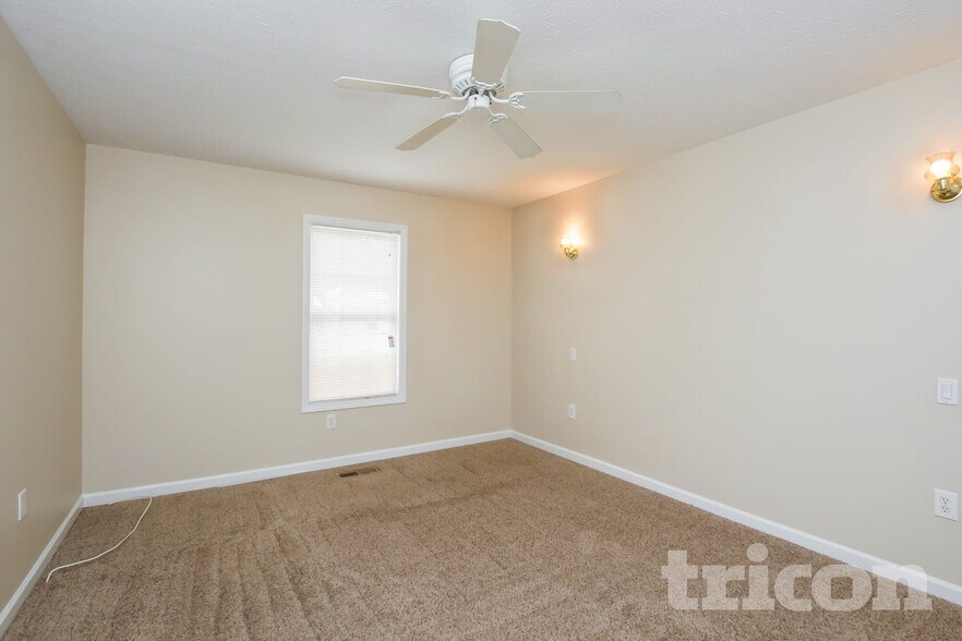 Building Photo - 302 Bethel Dr