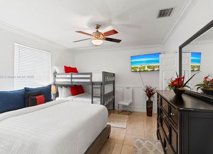 Building Photo - 16601 SW 87th Ct