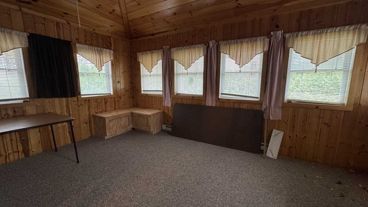 Building Photo - 2 Lawndale St