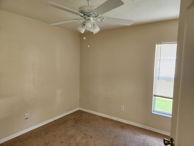 Building Photo - 1224 Bayou St E