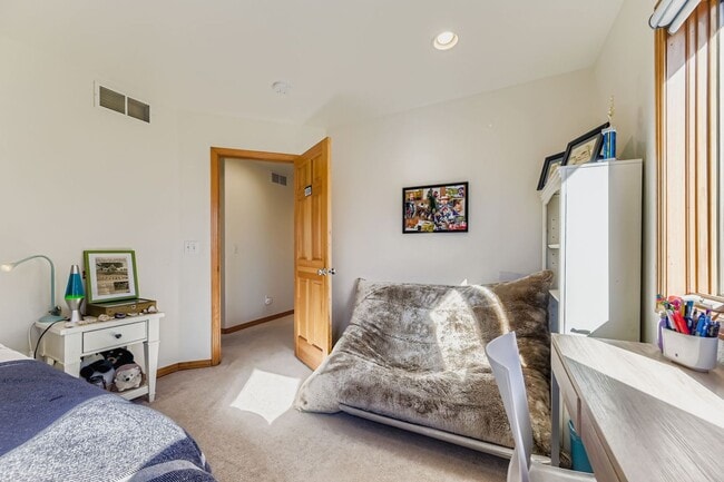 Building Photo - 932 Poplar Pl