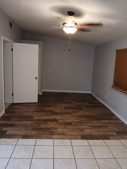 Building Photo - 4816 Miranda Cir