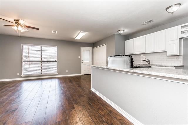 Building Photo - 221 Hardwood Trail