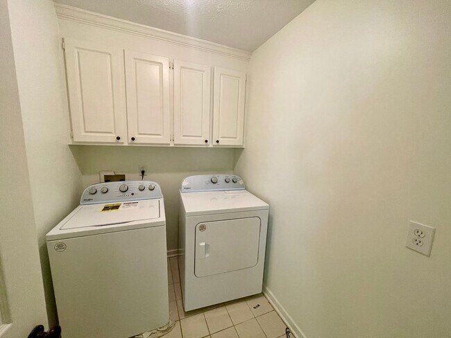 Building Photo - 3/2 Available for Rent in Oak Grove Subdiv...