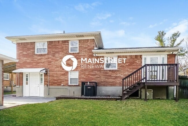 Building Photo - 3 Bedroom Pet-Friendly Home in LOUISVILLE,...