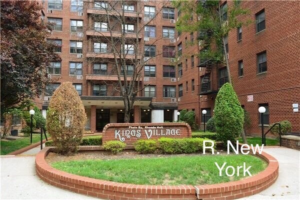 Primary Photo - 1165 E 54th St