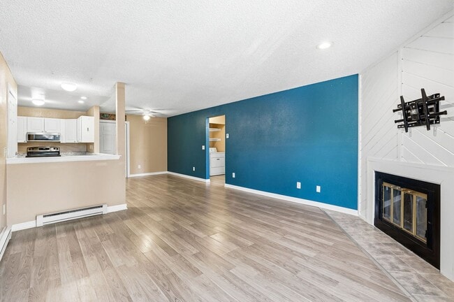 Building Photo - 2280 S Oswego Way