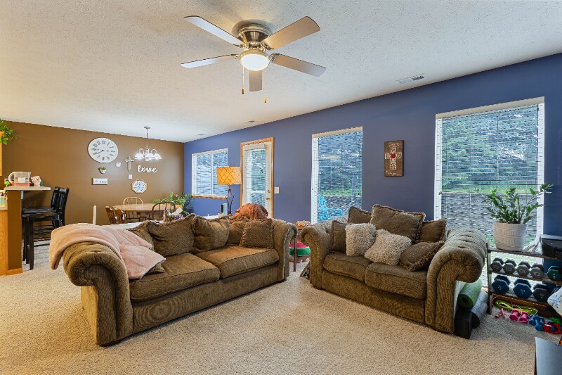 Building Photo - 15321 Amy Plaza