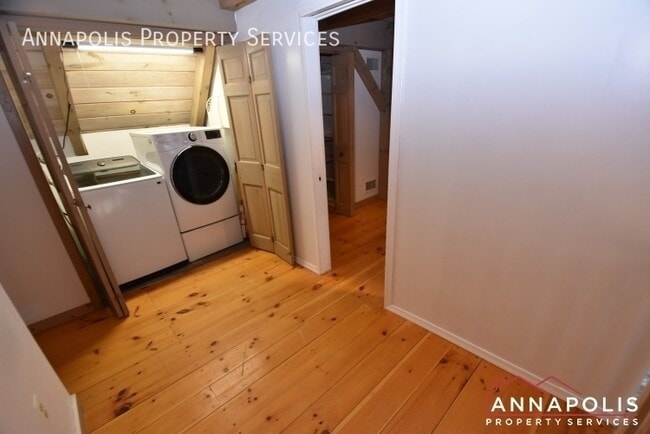 Building Photo - 1810 View Top Ct