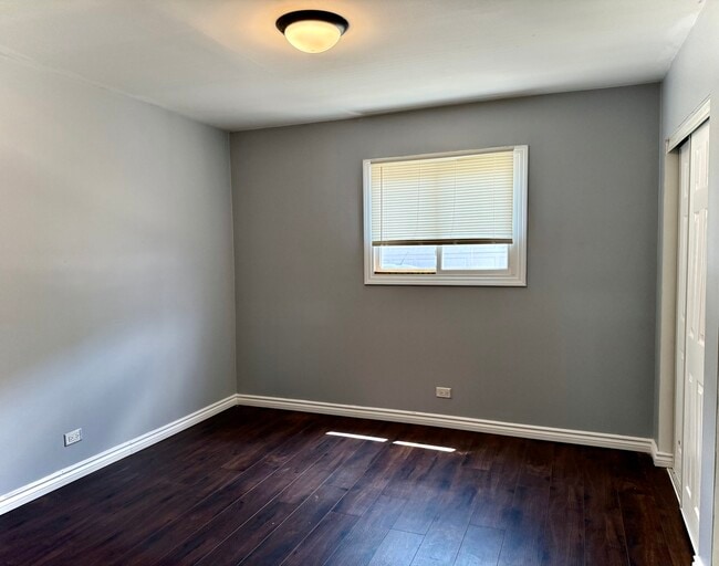 Building Photo - 122 N Menard Ave