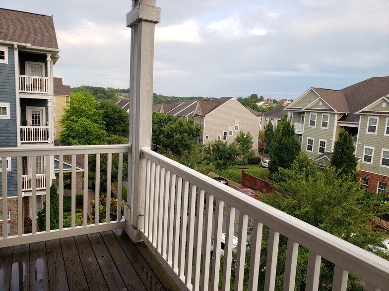 Building Photo - 8201 Lenox Creekside Dr