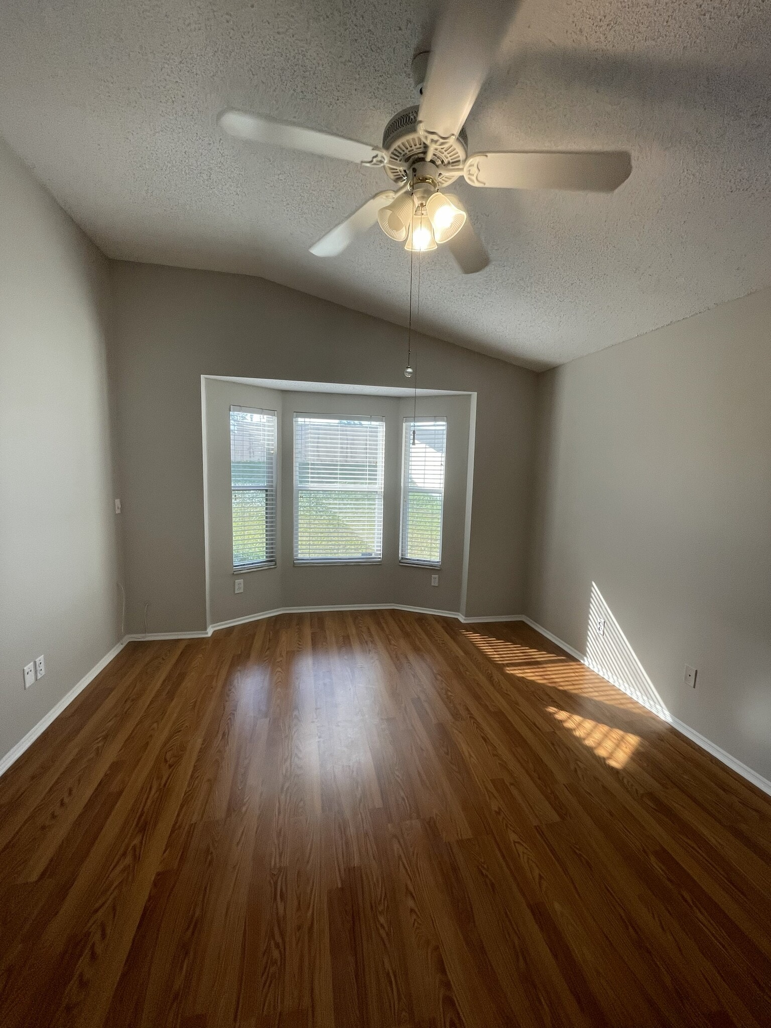 Building Photo - 554 Lake Cypress Cir