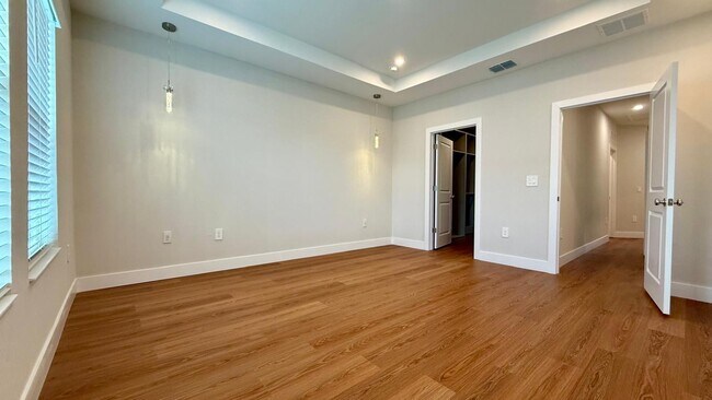 Building Photo - 6159 Park Promenade Way