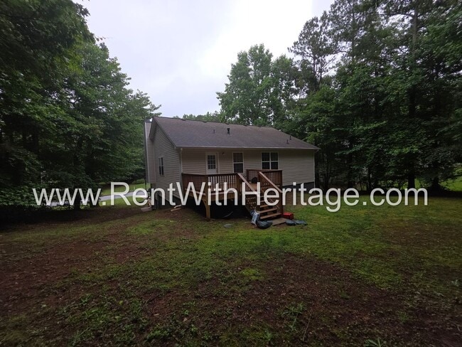 Building Photo - Immaculate 5-bedroom, 3-bath home in the Cedar Mountain Park subdivision in Douglasville, GA.