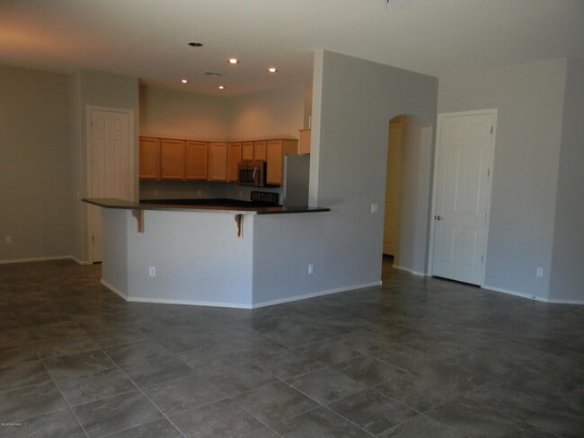 Building Photo - 3975 N Gower Dr