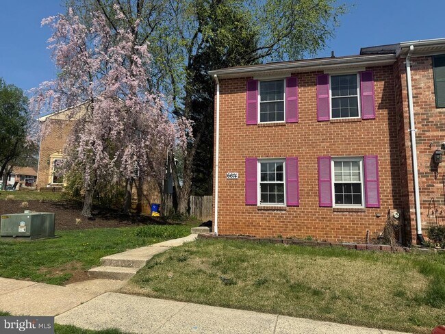 Building Photo - 6674 Ducketts Ln