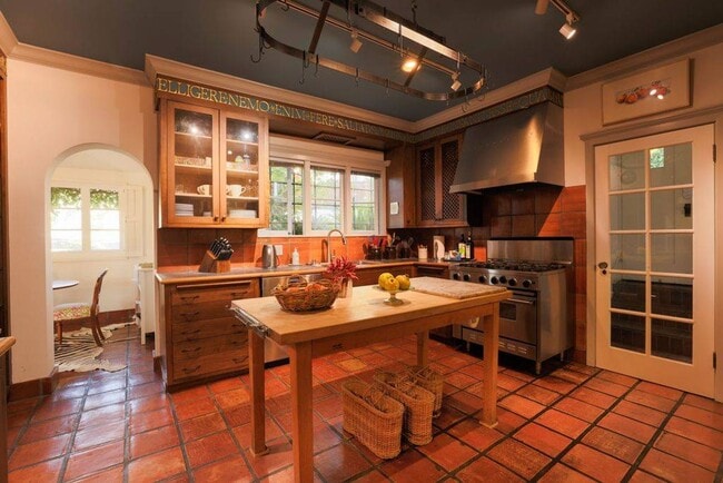 Building Photo - Elegant Furnished Spanish-Style Home, 3BR/3BA- Haddon Hill, Oakland (oakland lake merritt / grand)