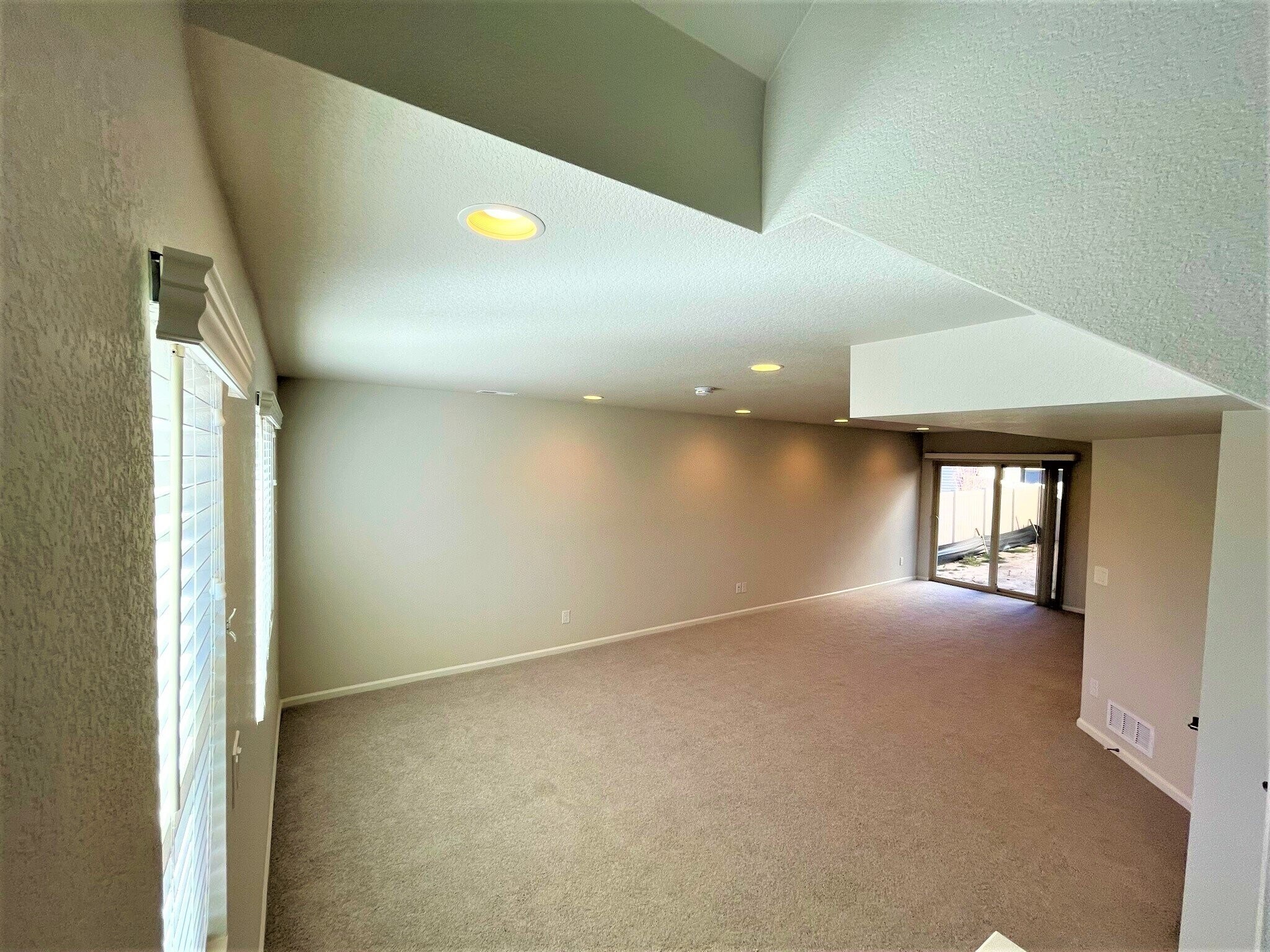 Building Photo - 6036 Callan Dr