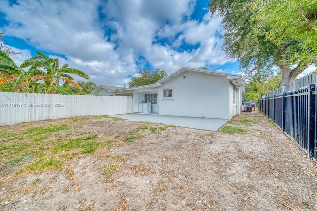 Building Photo - 2120 NW 93rd St