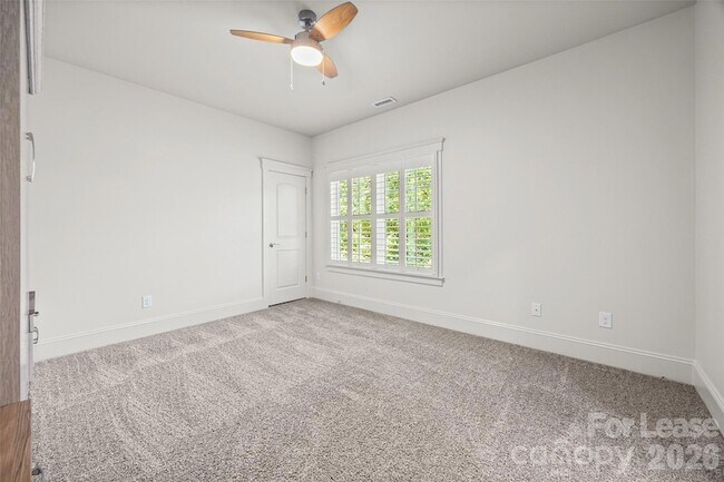 Building Photo - 706 Kingsley Way