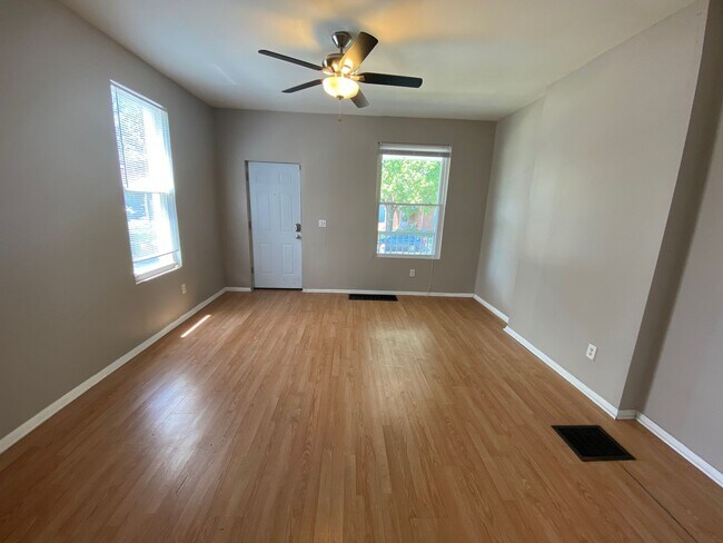 Building Photo - 1444 Hunter Ave