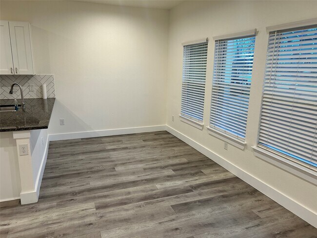 Building Photo - 6827 Mcwilliams Dr