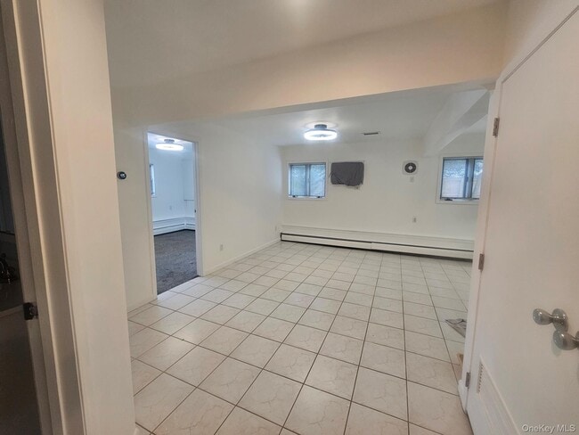 Building Photo - 804 Hampshire Rd