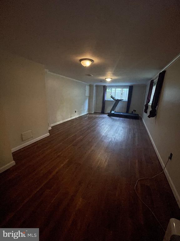 Building Photo - 5528 Warwick Pl